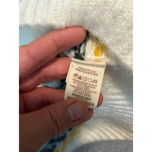 Hem and Thread Women's Large Patterned V-Neck Button-Up Cardigan - Picture 8 of 9